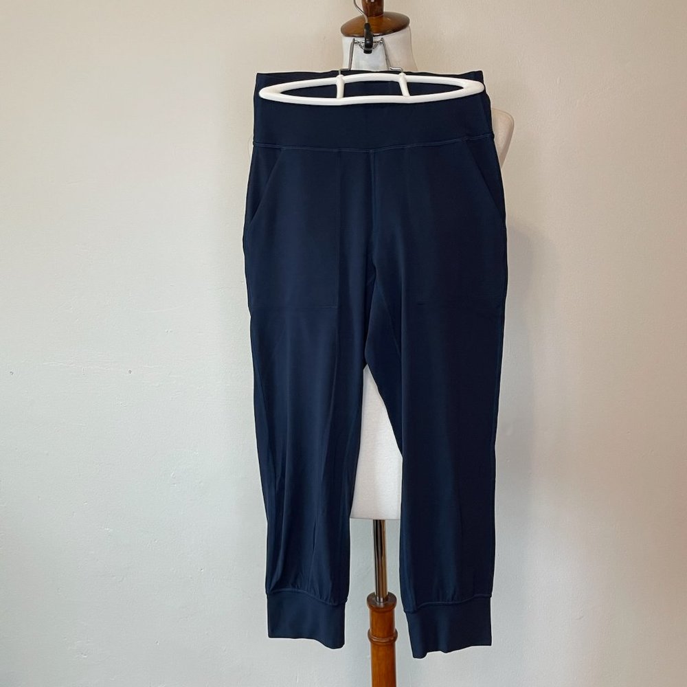 Lululemon Cropped Navy Leggings - Size 4